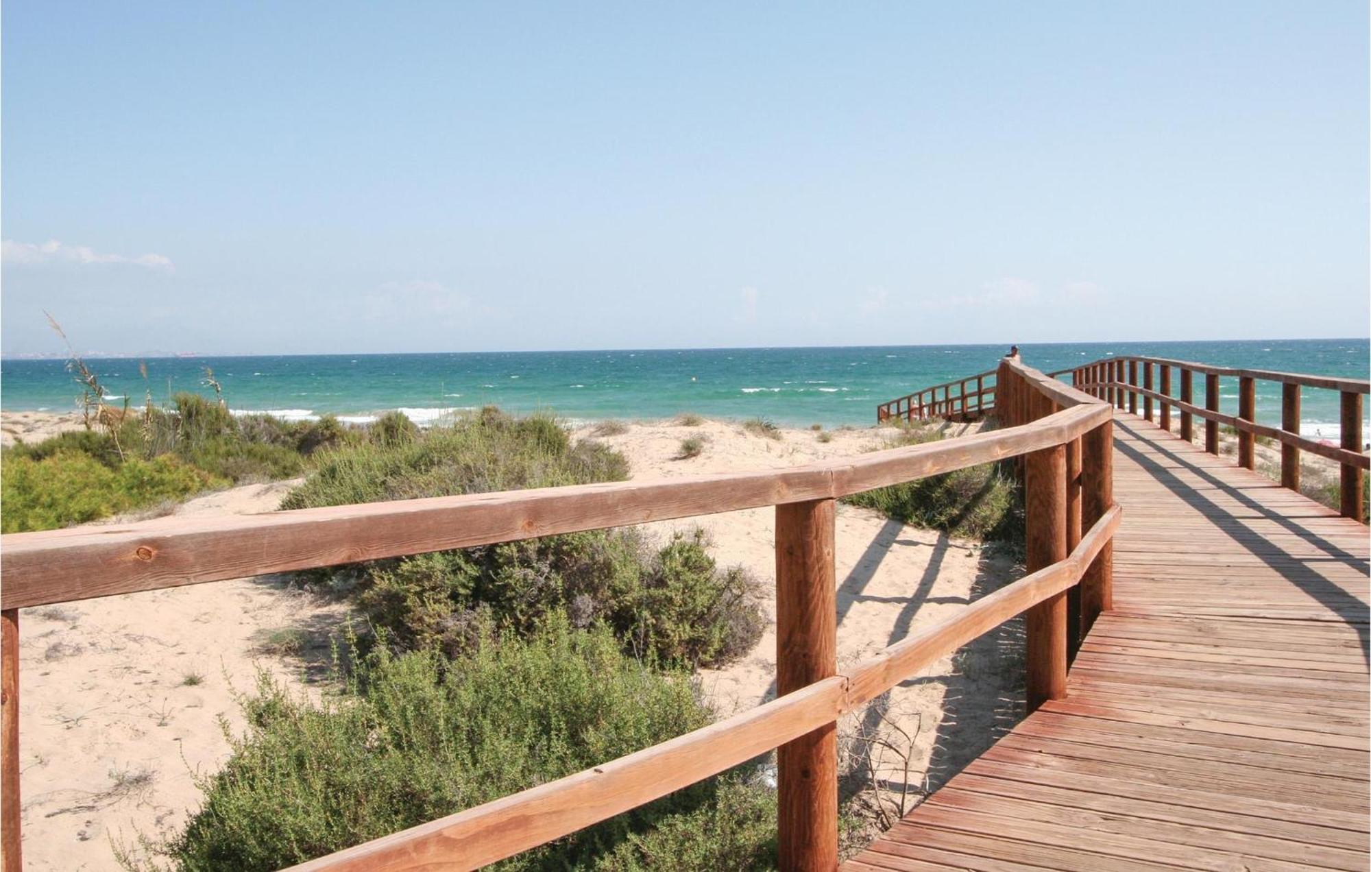 Gorgeous Home In Santa Pola With Wifi 外观 照片
